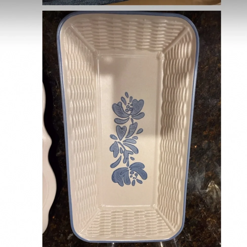 pfaltzgraff yorktowne bread plate
